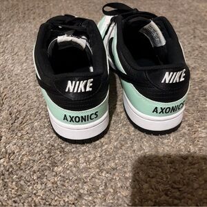 Nike Kids Axonics Low-Top Sneakers in Mint and Black